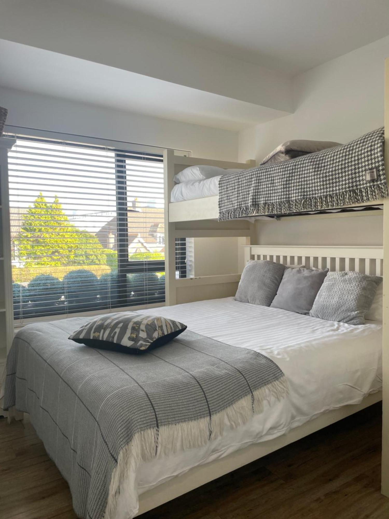 Bed and Breakfast Mocha Newcastle Galway Zewnętrze zdjęcie